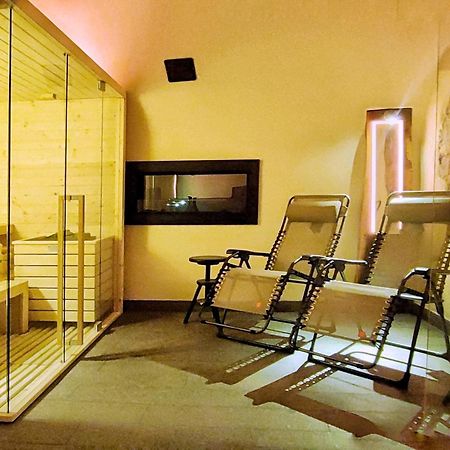 Ai Vellutai Bed & Breakfast อาลา ภายนอก รูปภาพ