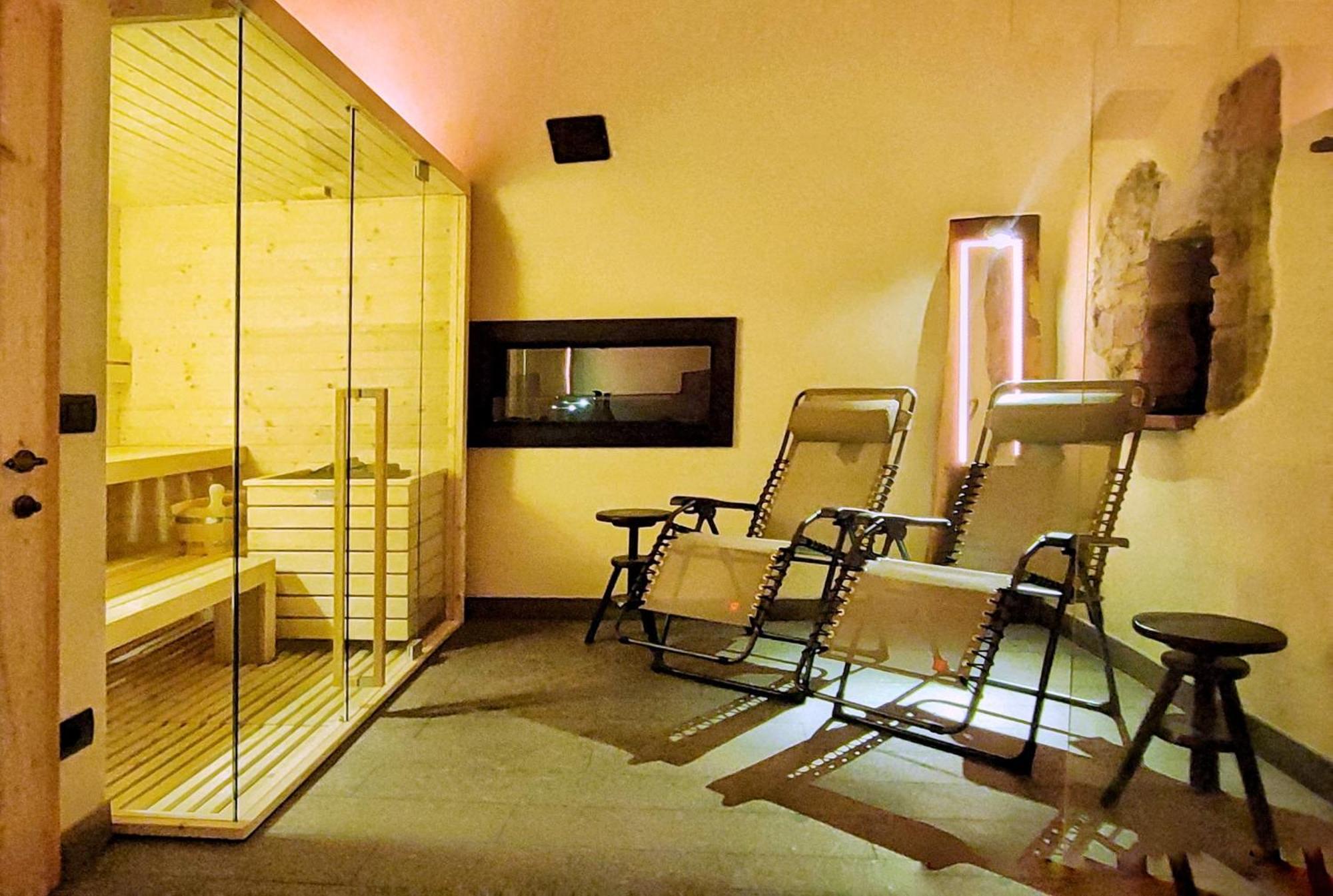 Ai Vellutai Bed & Breakfast อาลา ภายนอก รูปภาพ