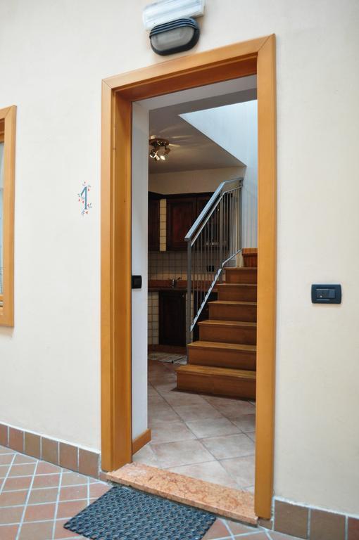Ai Vellutai Bed & Breakfast อาลา ภายนอก รูปภาพ