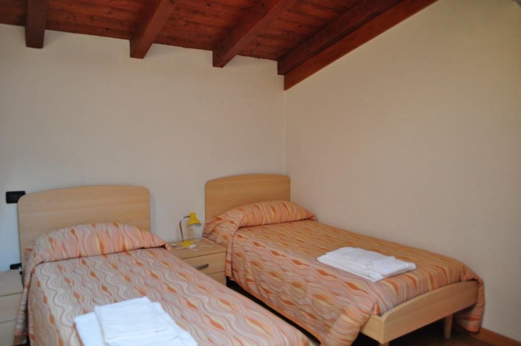 Ai Vellutai Bed & Breakfast อาลา ภายนอก รูปภาพ