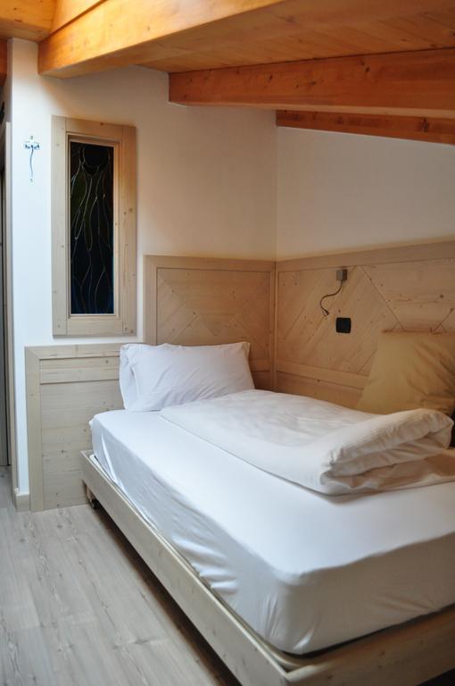 Ai Vellutai Bed & Breakfast อาลา ห้อง รูปภาพ