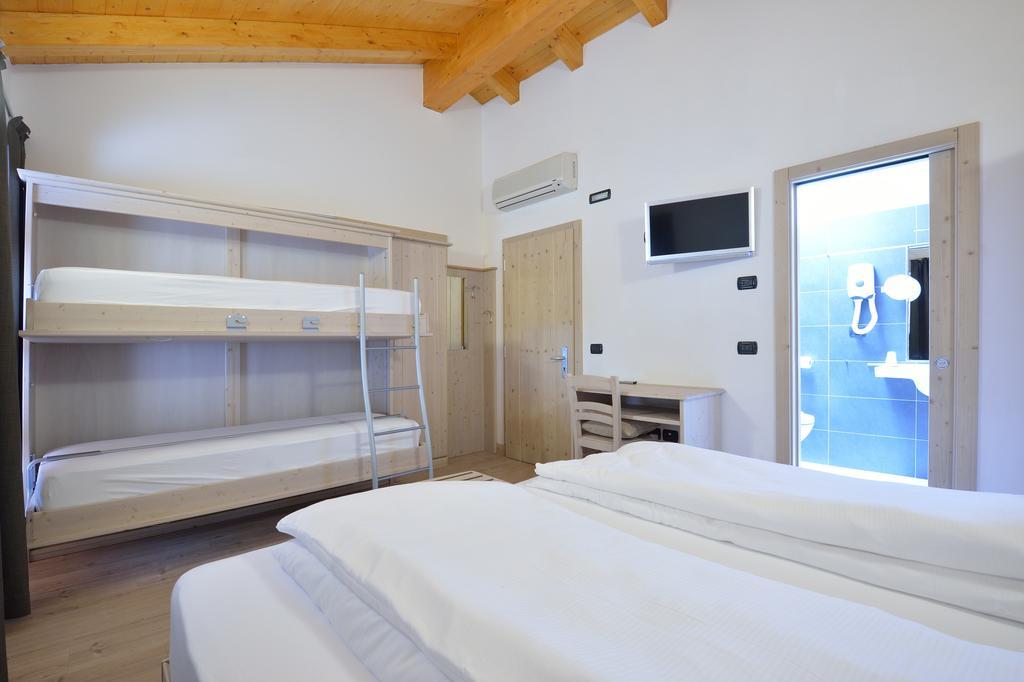 Ai Vellutai Bed & Breakfast อาลา ห้อง รูปภาพ