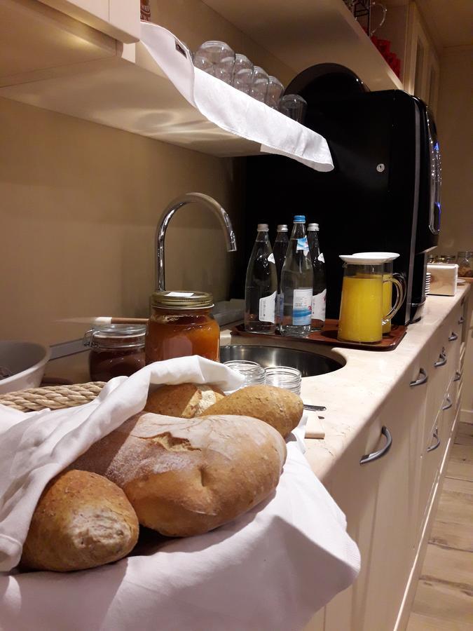 Ai Vellutai Bed & Breakfast อาลา ภายนอก รูปภาพ